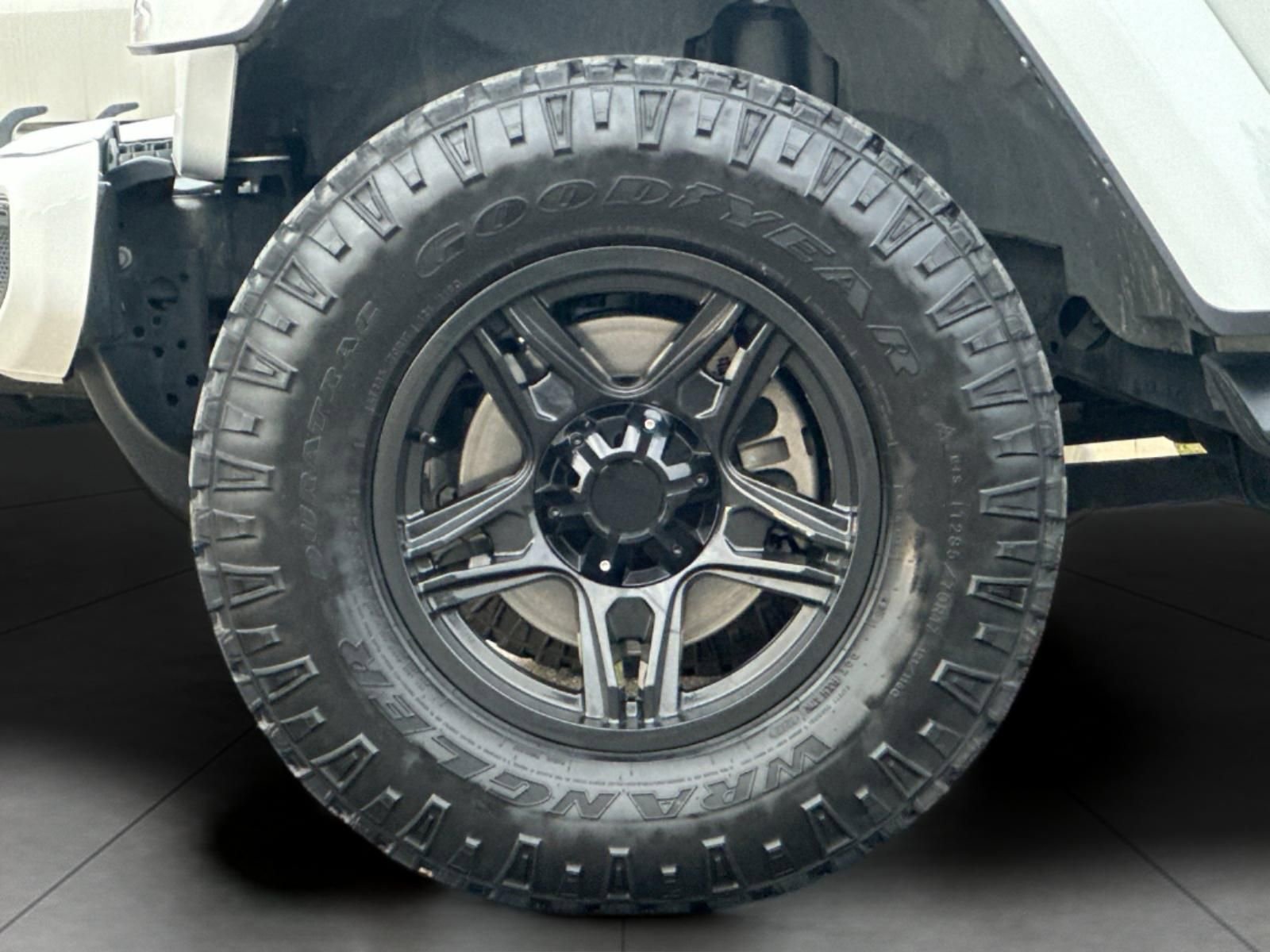 Used 2021 Jeep Wrangler Unlimited Sahara image 25