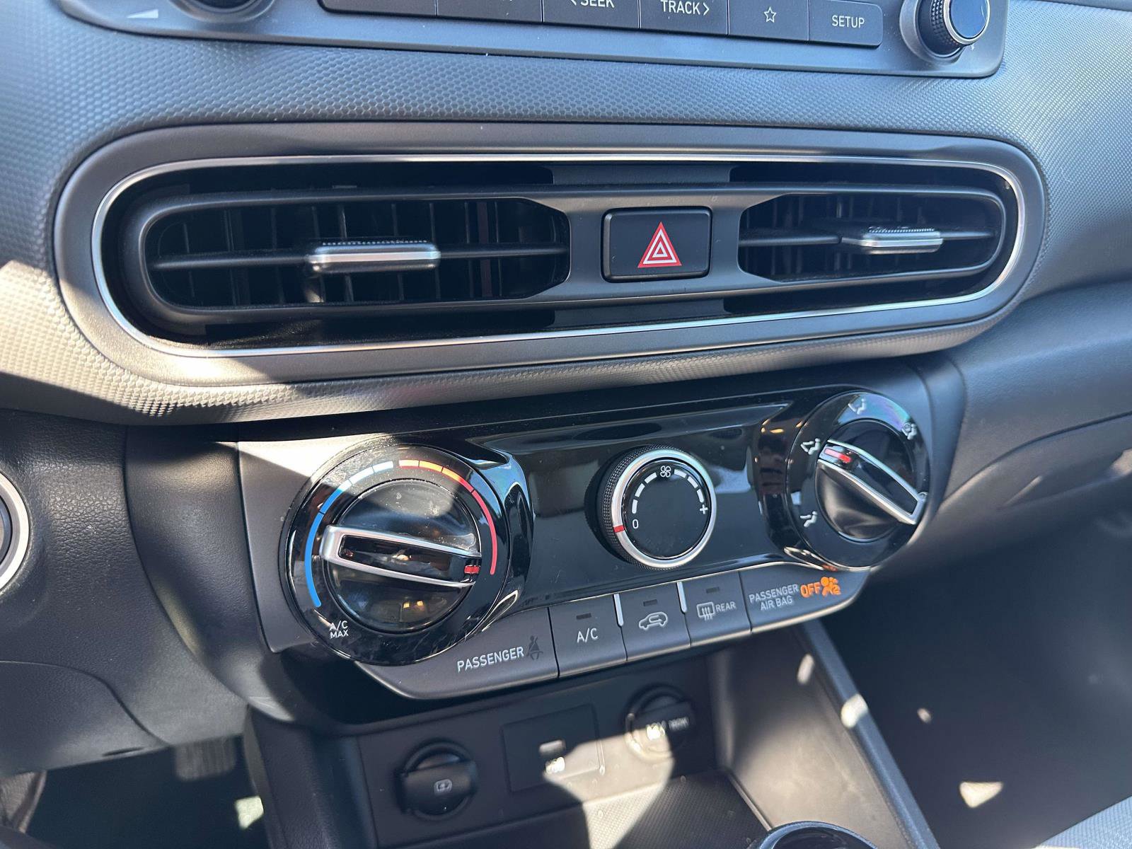 Used 2023 Hyundai Kona SEL image 24