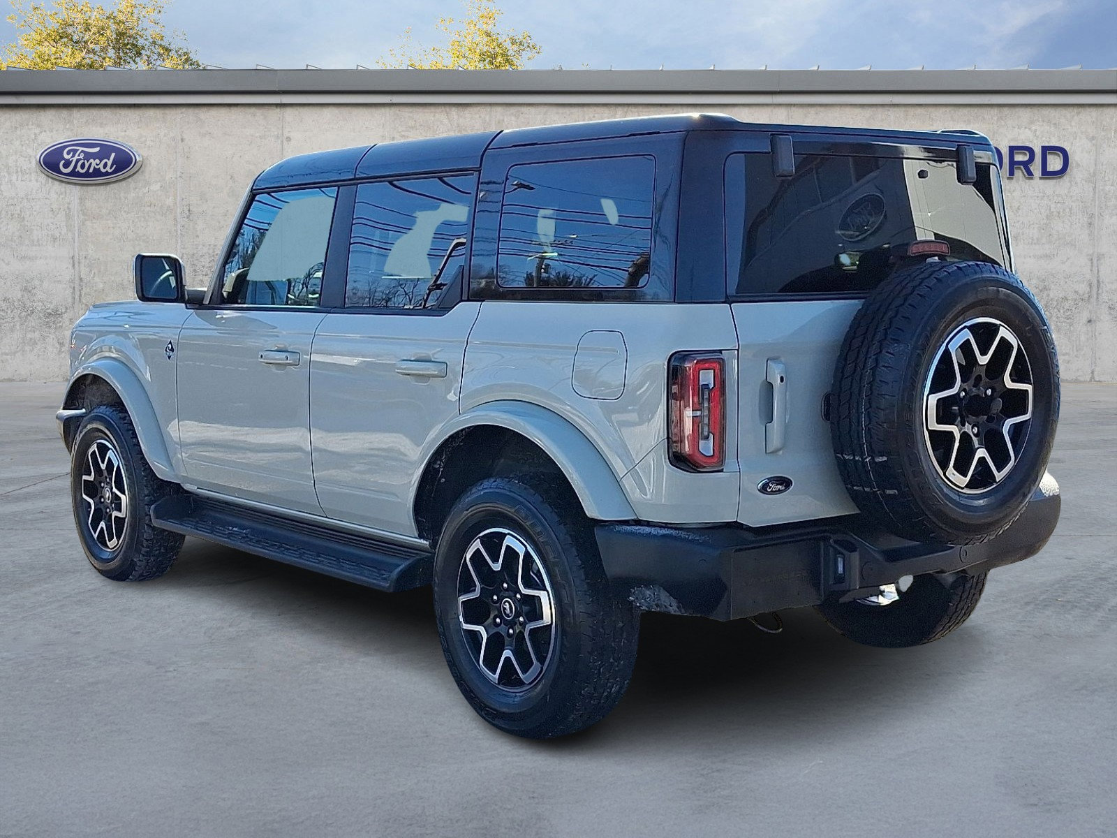 Certified 2025 Ford Bronco Outer Banks image 5