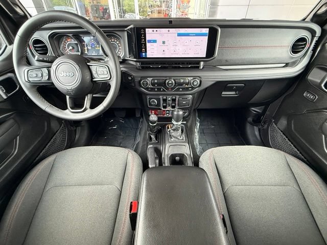 Used 2025 Jeep Wrangler Unlimited Rubicon AWD/4WD image 19