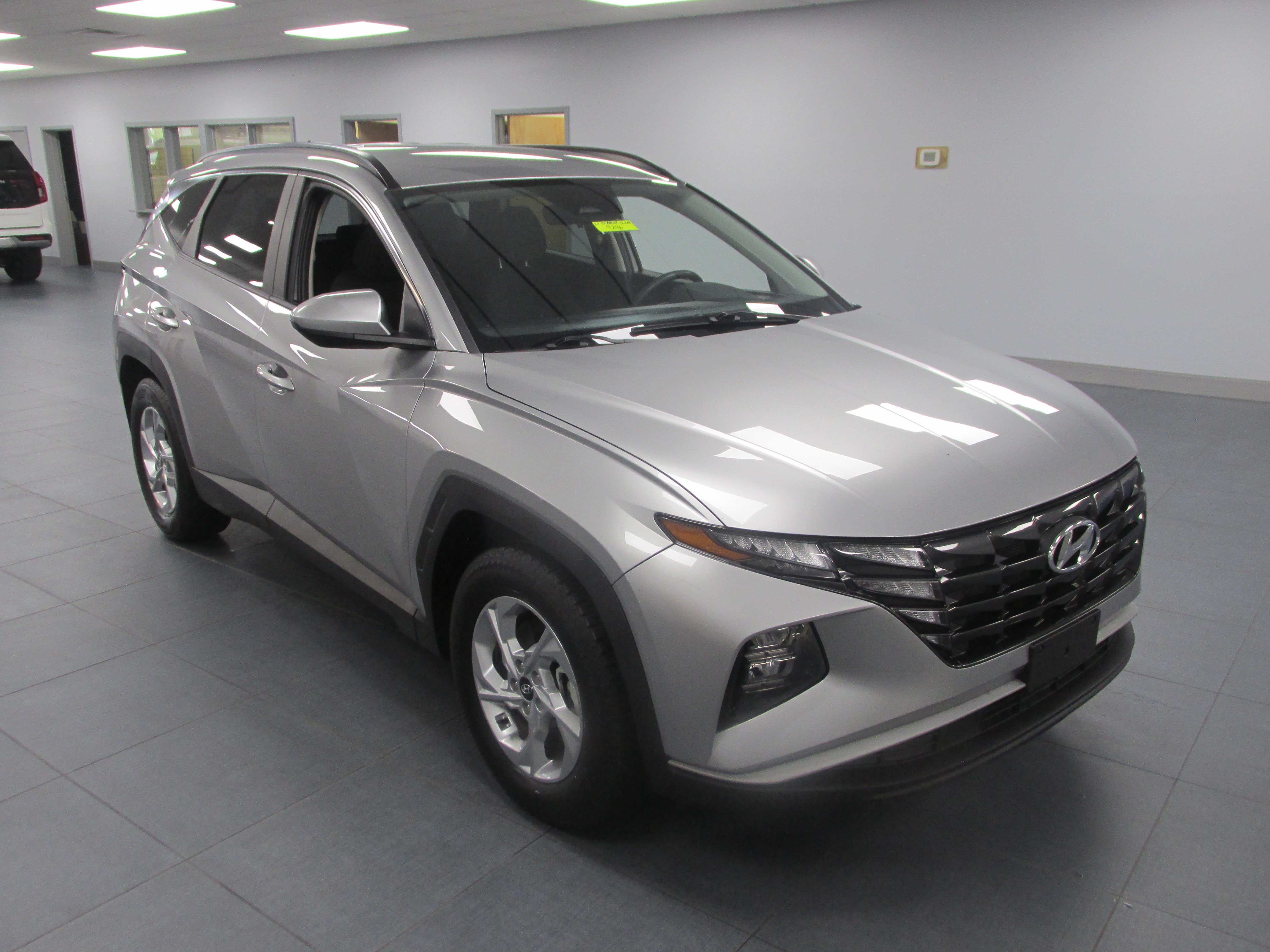 Used 2024 Hyundai Tucson SEL FWD image 3