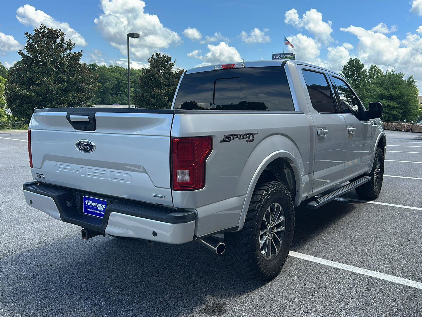 Certified 2018 Ford F150 XLT w/ Equipment Group 302A Luxury AWD/4WD image 5