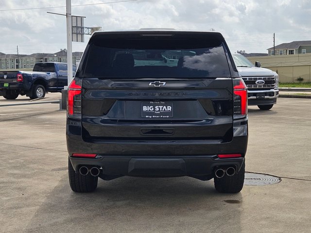 Used 2025 Chevrolet Suburban Z71 AWD/4WD image 4