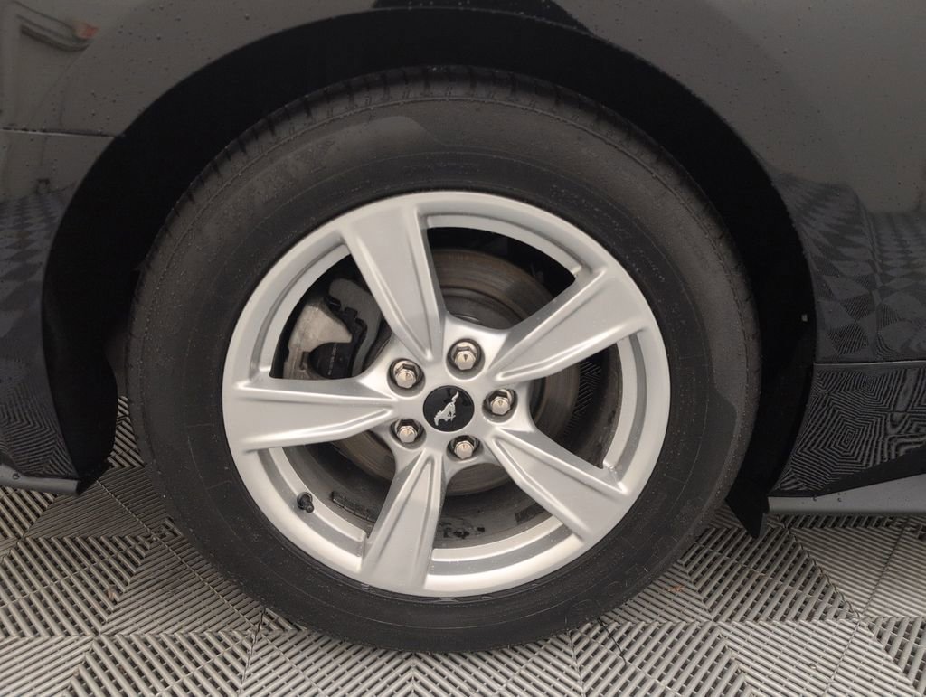 Certified 2020 Ford Mustang Coupe RWD image 17