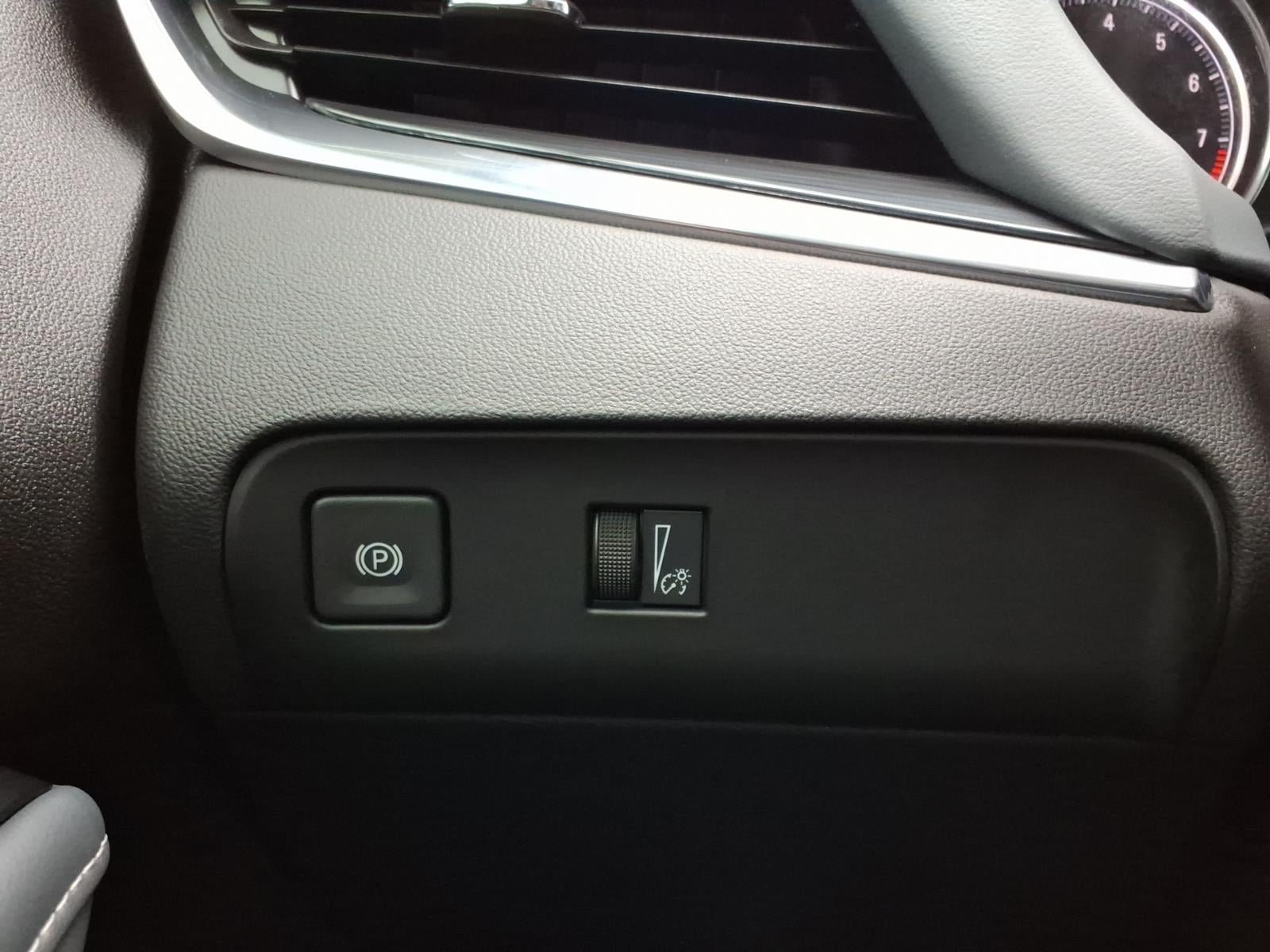 Used 2024 Buick Enclave Essence FWD image 27