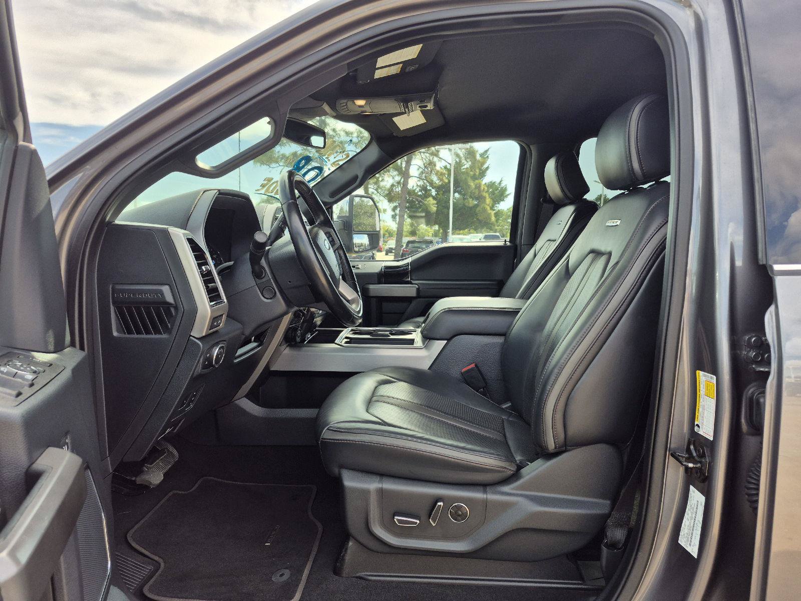 Certified 2022 Ford F450 Platinum w/ FX4 Off-Road Package AWD/4WD image 2