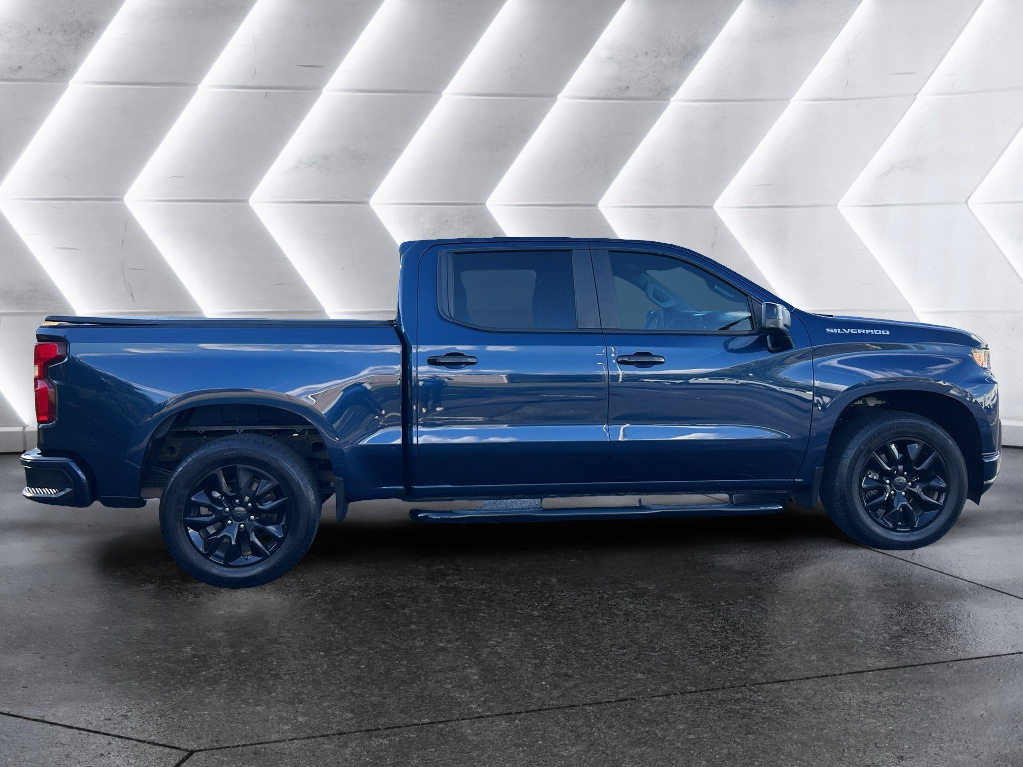 Used 2019 Chevrolet Silverado 1500 Custom w/ Custom Value Package RWD image 8