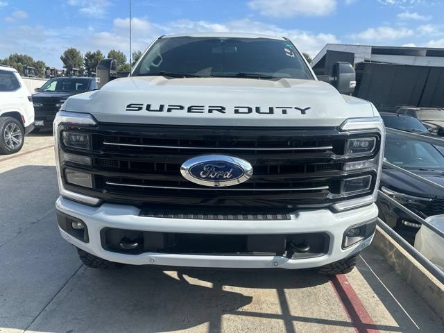 Certified 2025 Ford F250 Platinum w/ Tremor Off-Road Package AWD/4WD image 4