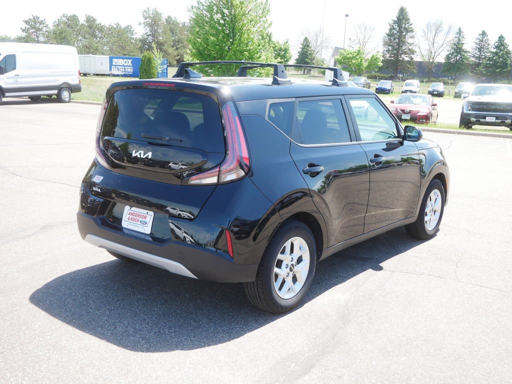 Used 2023 Kia Soul S FWD image 6