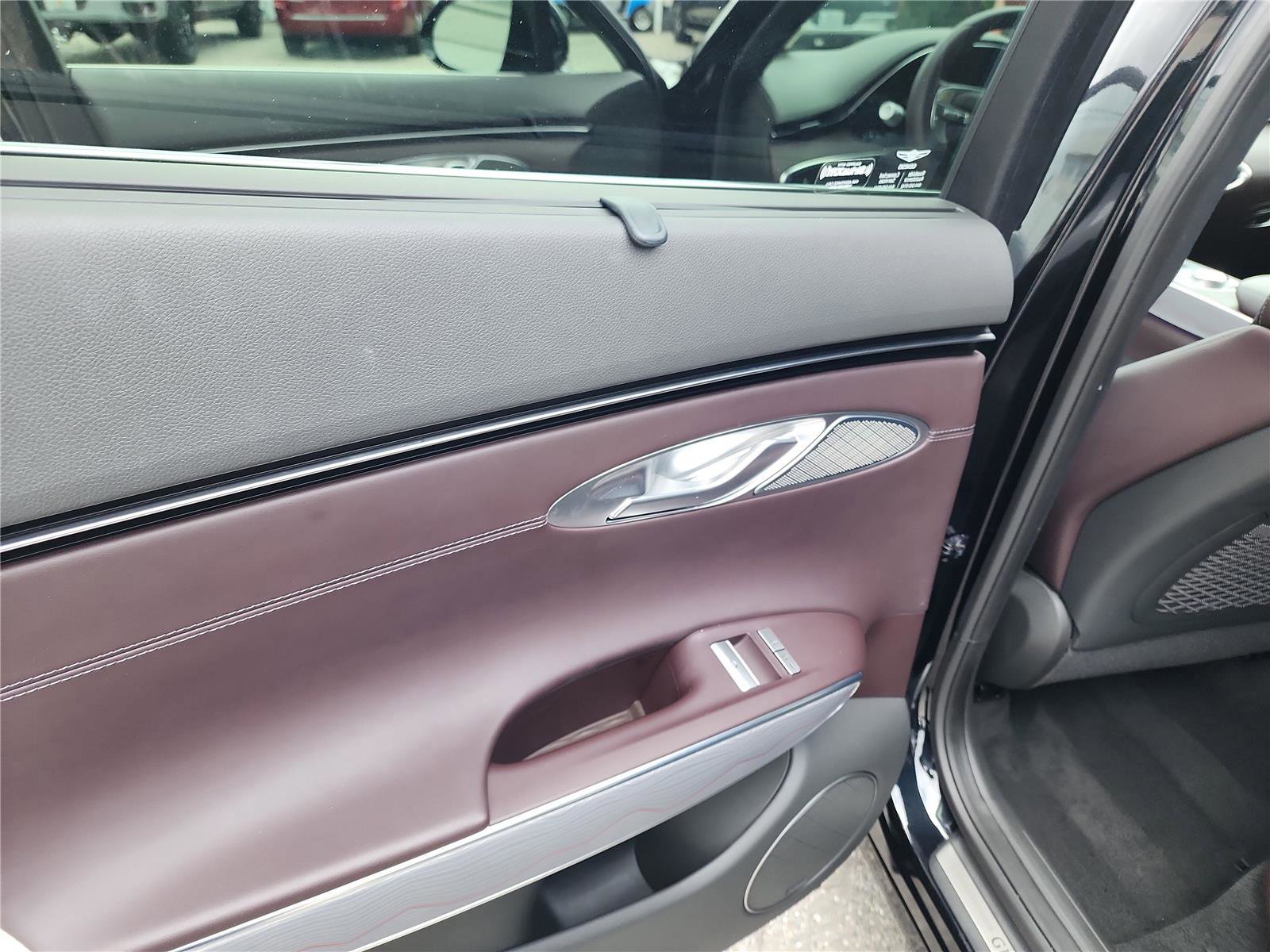 Used 2022 Genesis GV70 2.5T w/ Advanced Package image 20