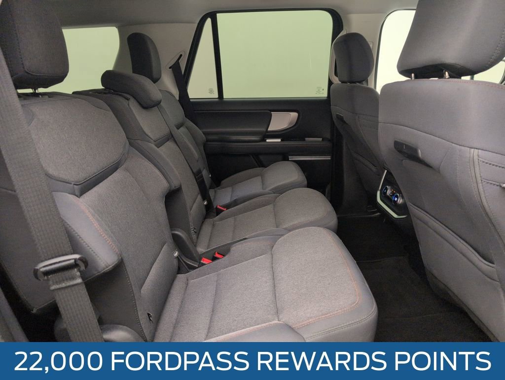 Certified 2025 Ford Expedition Active image 15