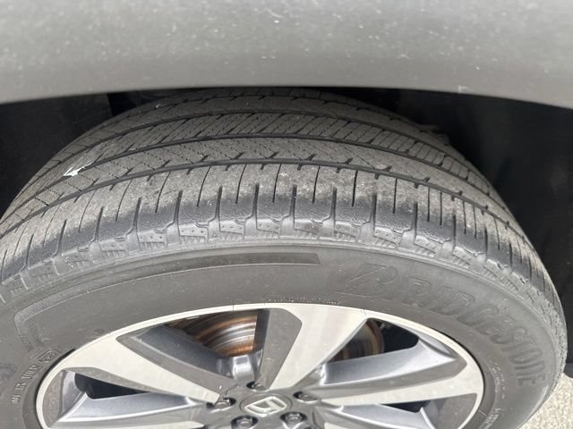 Used 2023 Honda Pilot Touring image 11