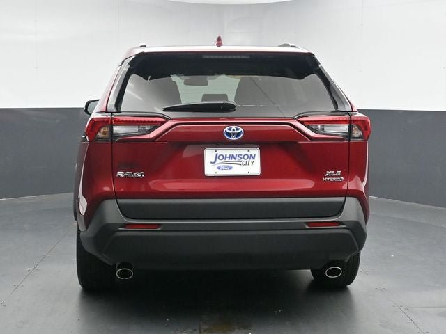 Used 2024 Toyota RAV4 XLE AWD/4WD image 9