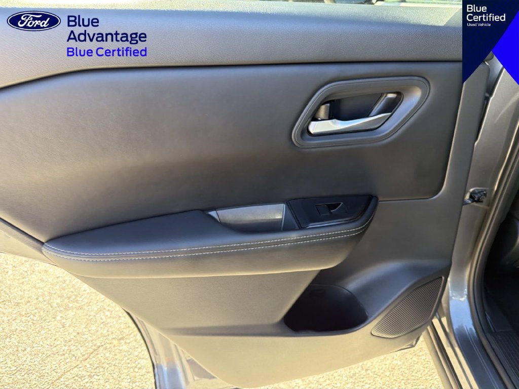 Used 2026 Nissan Rogue SV w/ Cold Weather Package FWD image 11
