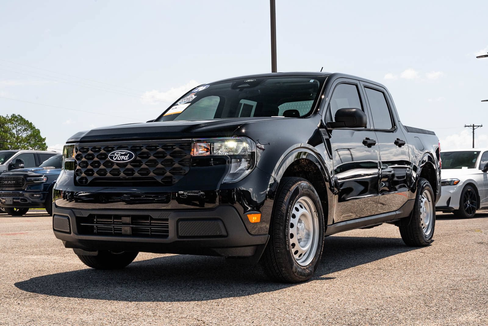 Certified 2026 Ford Maverick XL AWD/4WD image 3