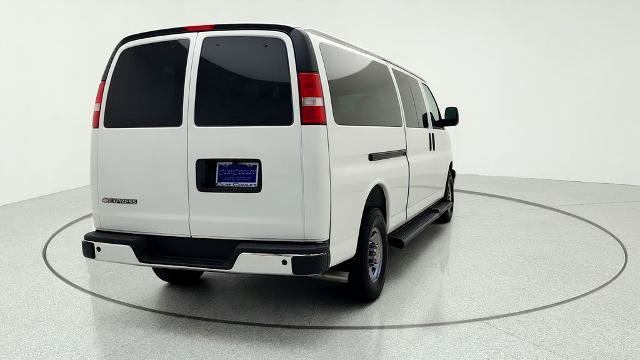 Used 2025 Chevrolet Express 3500 LT w/ LT Preferred Equipment Group RWD image 7
