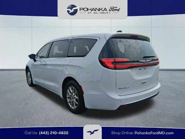 Used 2025 Chrysler Pacifica Select FWD image 7