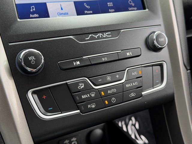 Certified 2020 Ford Fusion SE image 24