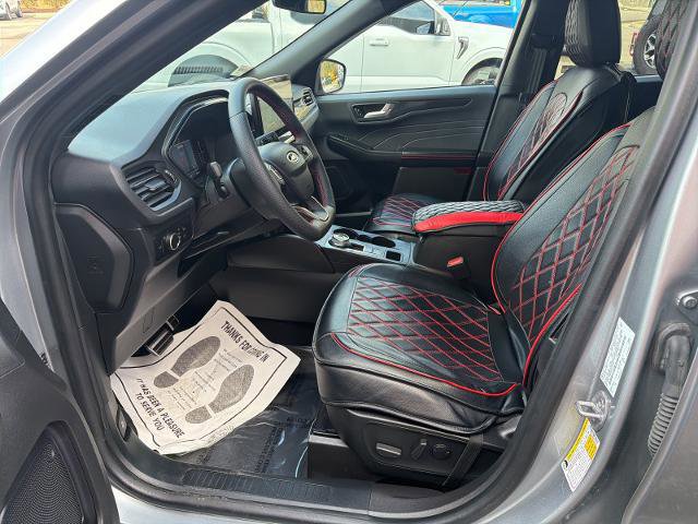 Certified 2023 Ford Escape ST-Line w/ Tech Pack #1 image 16