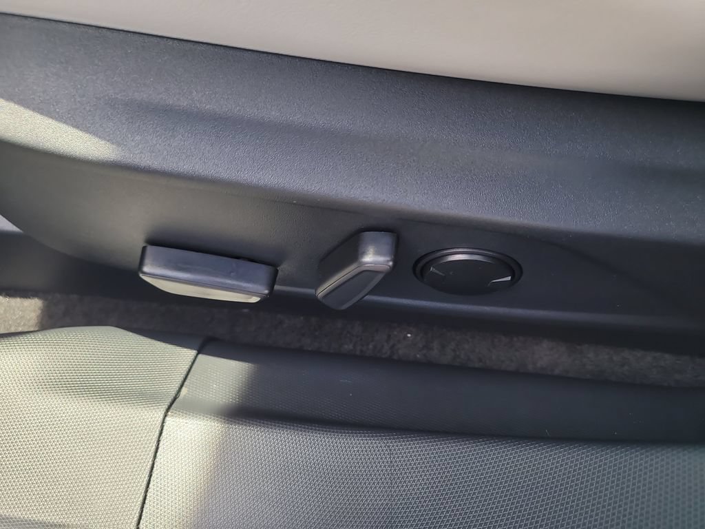 Certified 2025 Ford Mustang Mach-E Premium RWD image 18