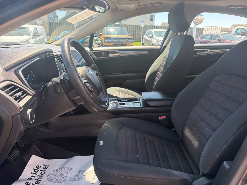 Certified 2019 Ford Fusion SE FWD image 25