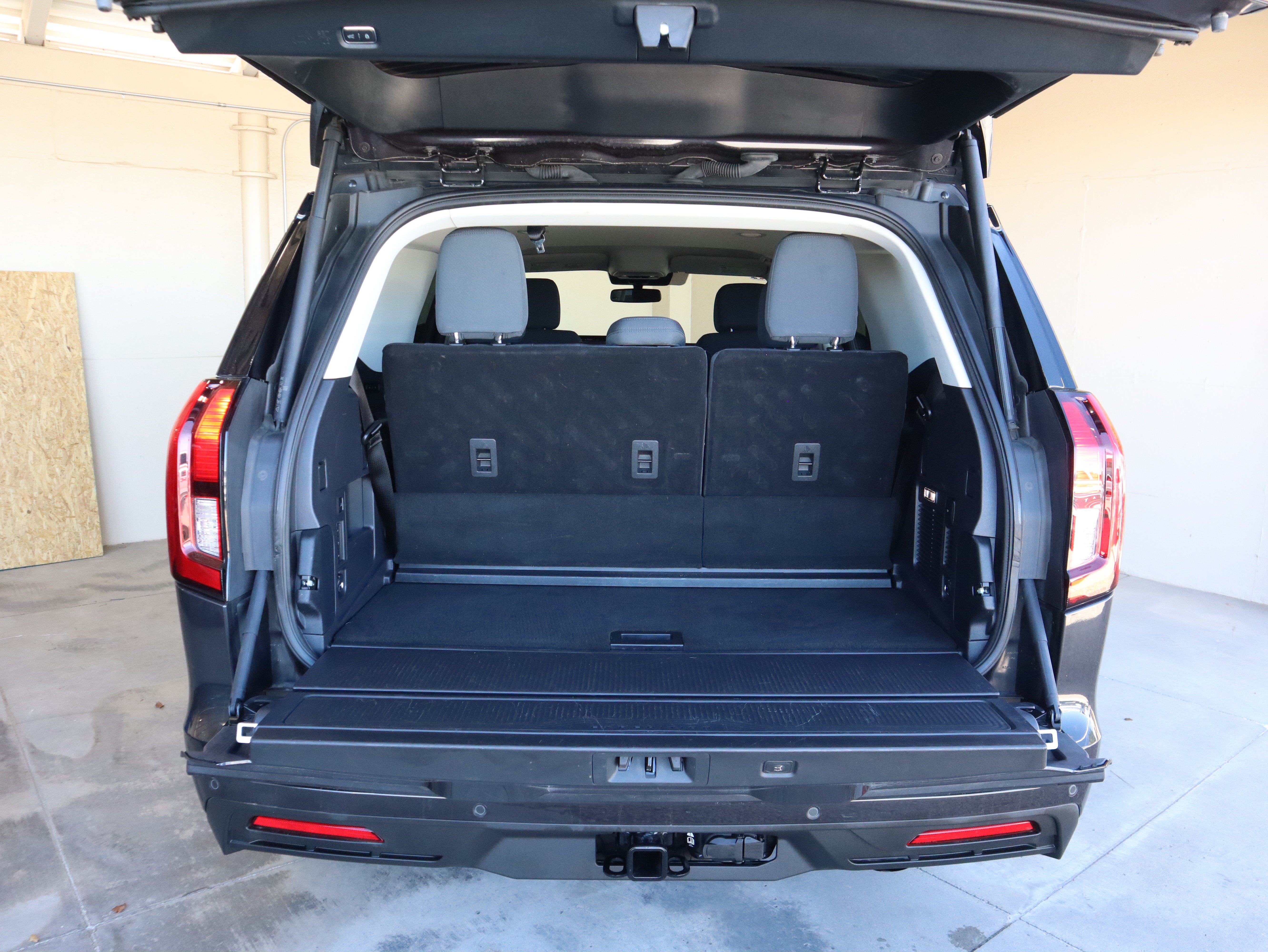 Certified 2025 Ford Expedition Active AWD/4WD image 48