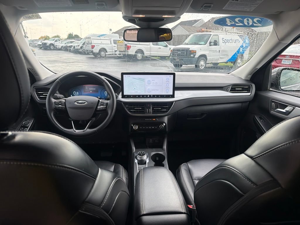 Certified 2024 Ford Escape Platinum AWD/4WD image 23