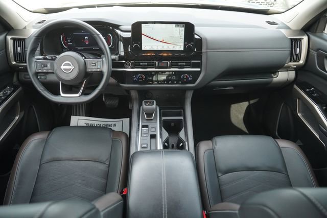 Used 2024 Nissan Pathfinder Platinum FWD image 21