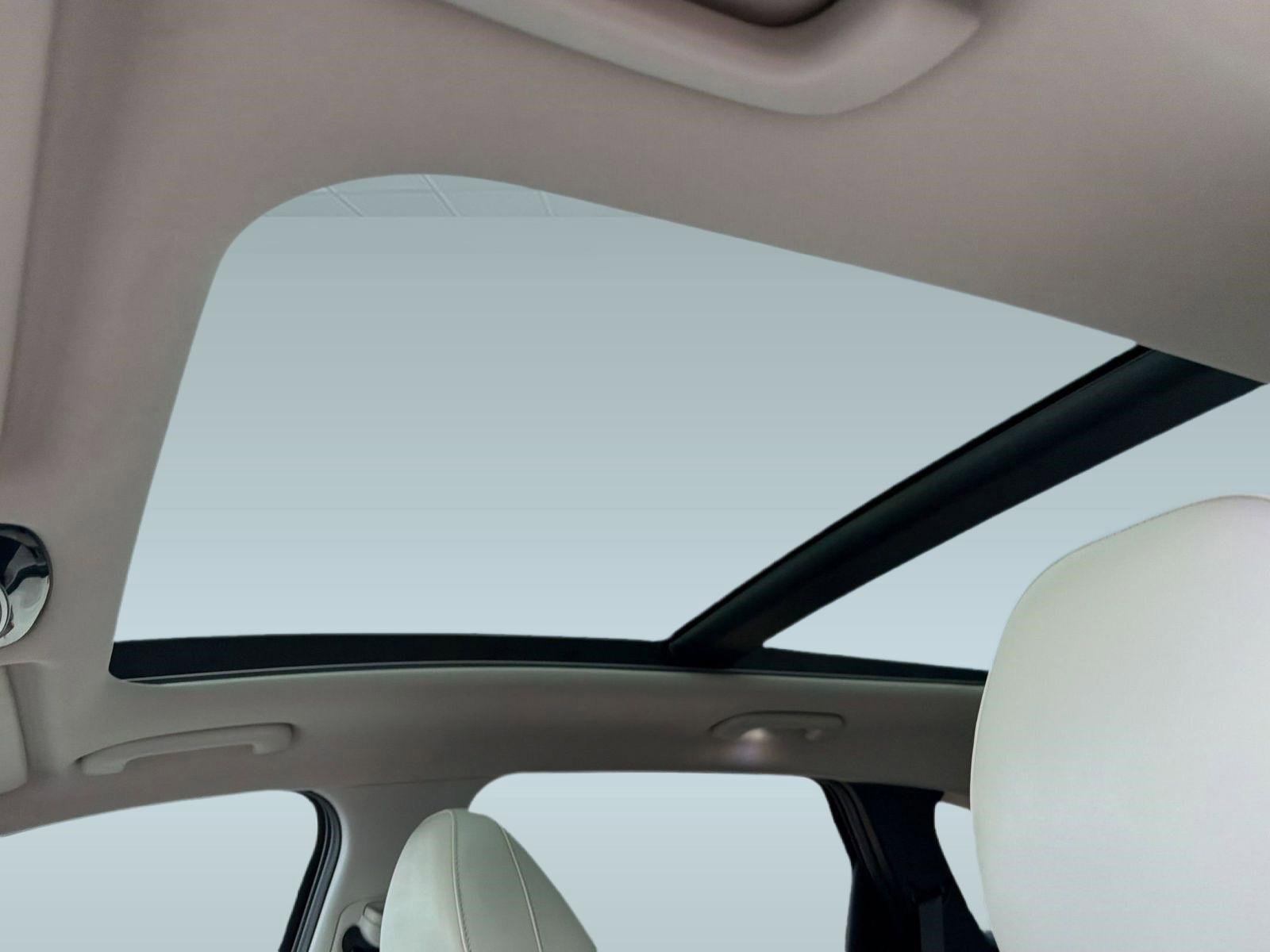 Used 2022 Hyundai Tucson Limited image 14