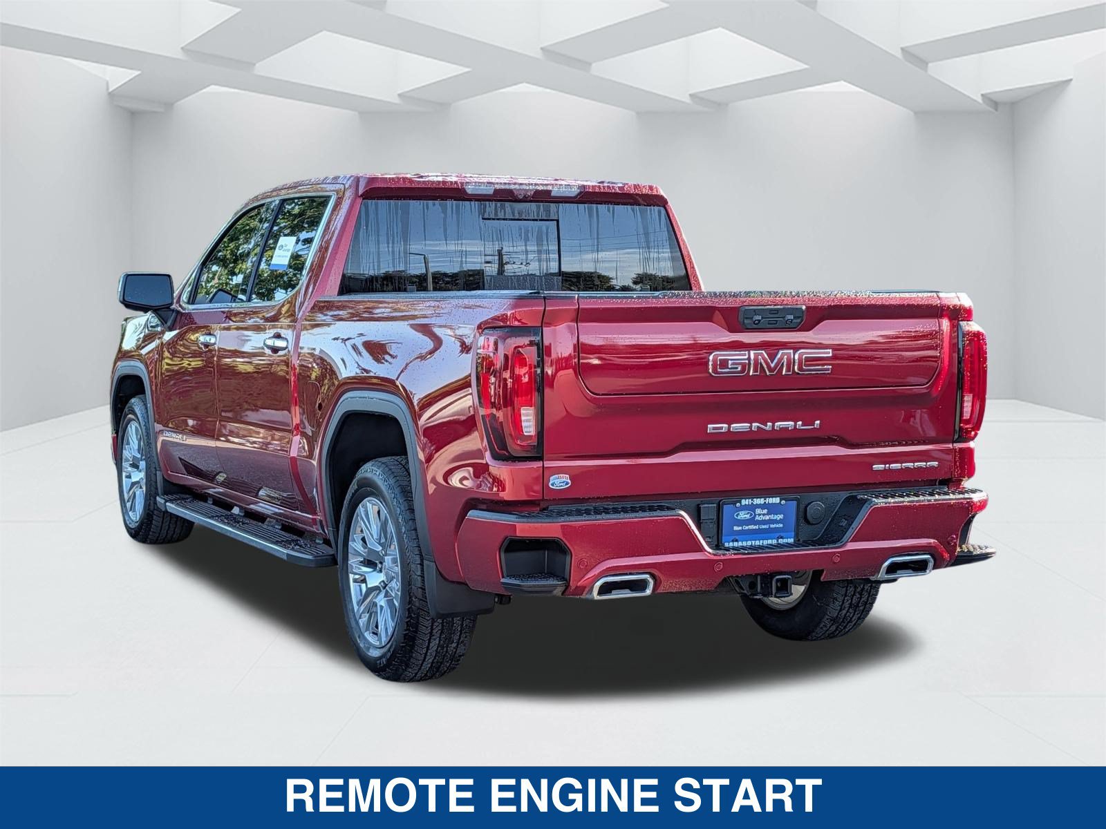 Used 2024 GMC Sierra 1500 Denali w/ Technology Package AWD/4WD image 7