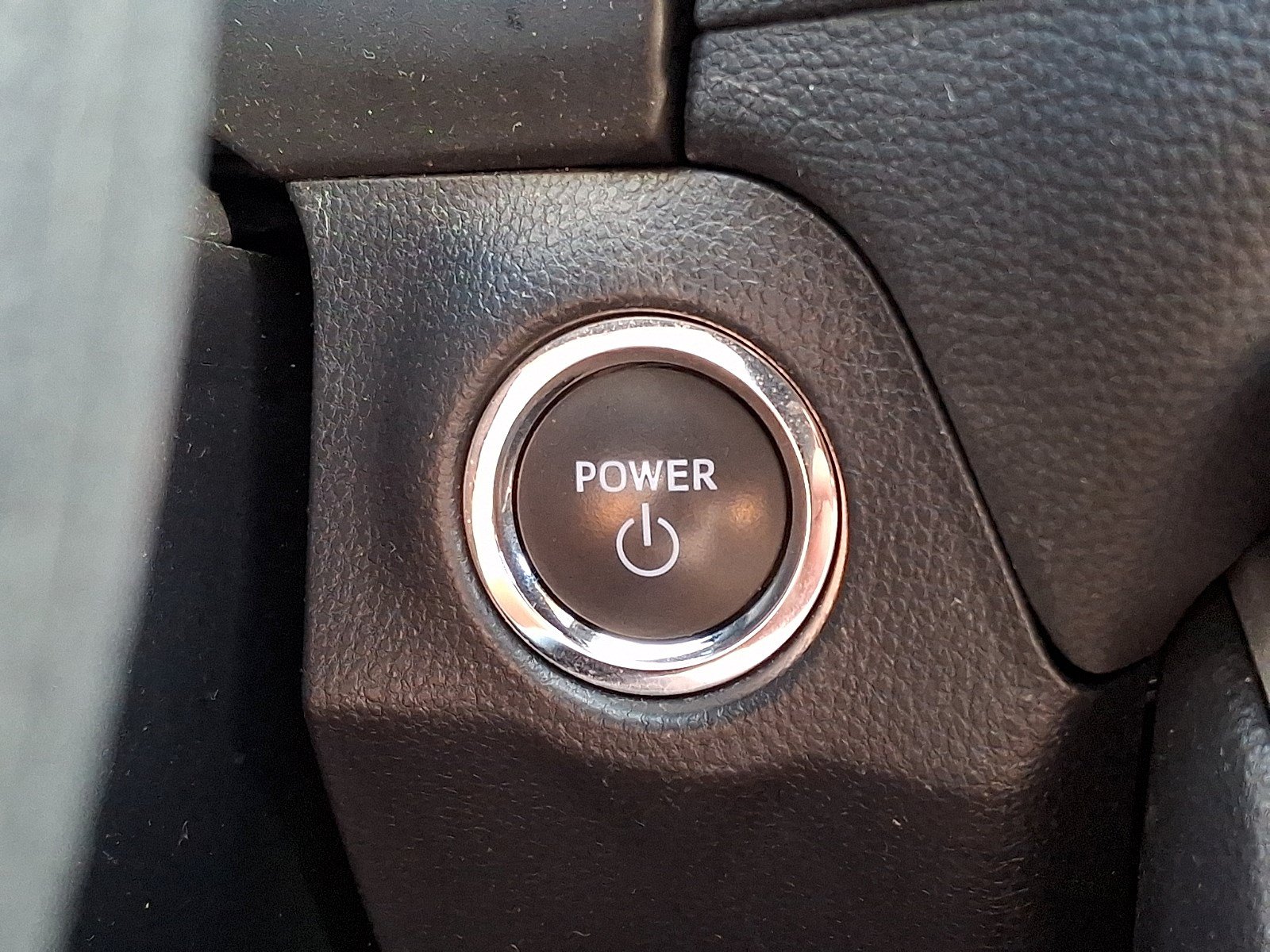 Used 2025 Toyota RAV4 XLE AWD/4WD image 24