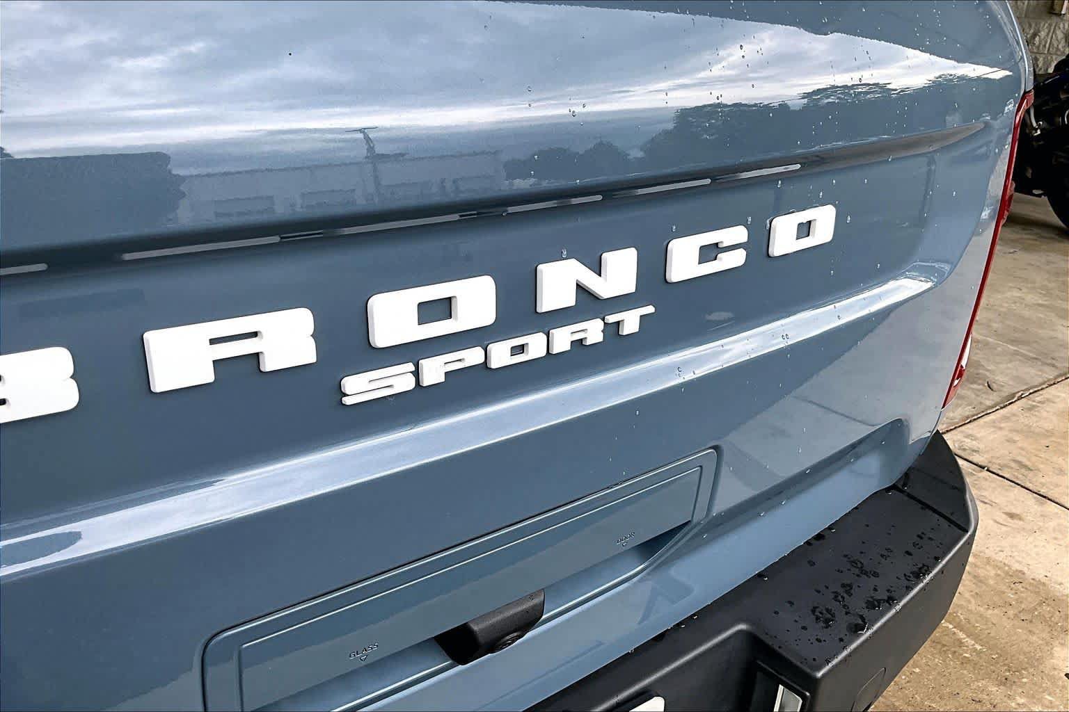Certified 2024 Ford Bronco Sport Outer Banks w/ Tech Package AWD/4WD image 31