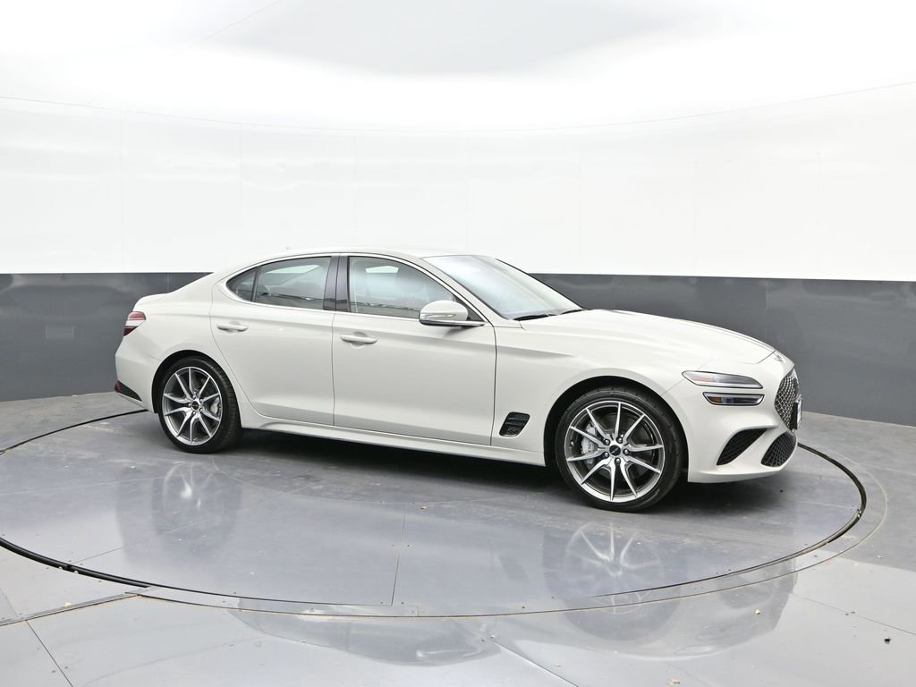 Used 2025 Genesis G70 2.5T image 17