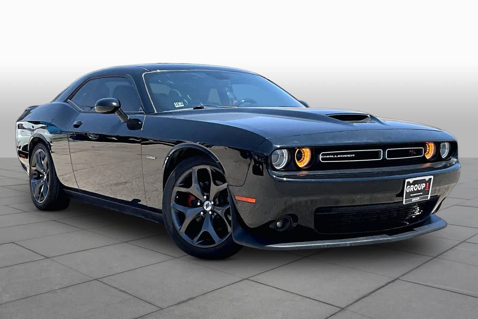 Used 2019 Dodge Challenger R/T RWD image 3