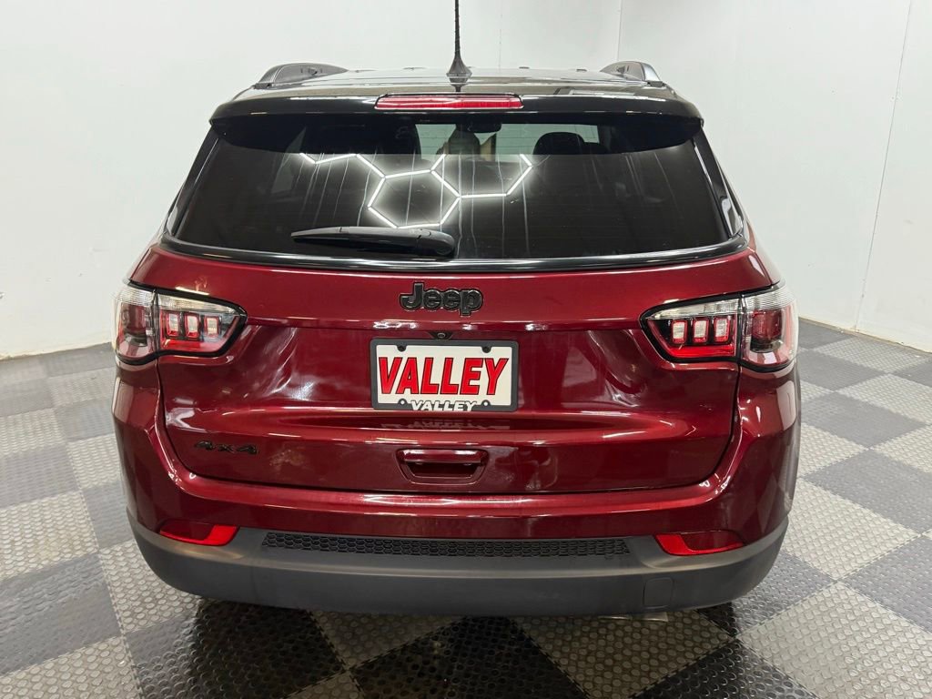 Used 2021 Jeep Compass Latitude image 9