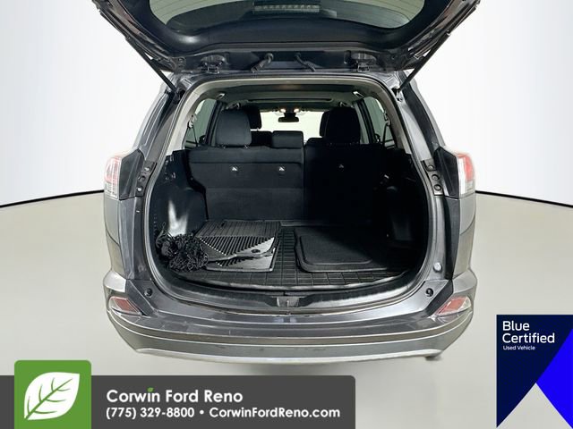 Used 2018 Toyota RAV4 XLE AWD/4WD image 28