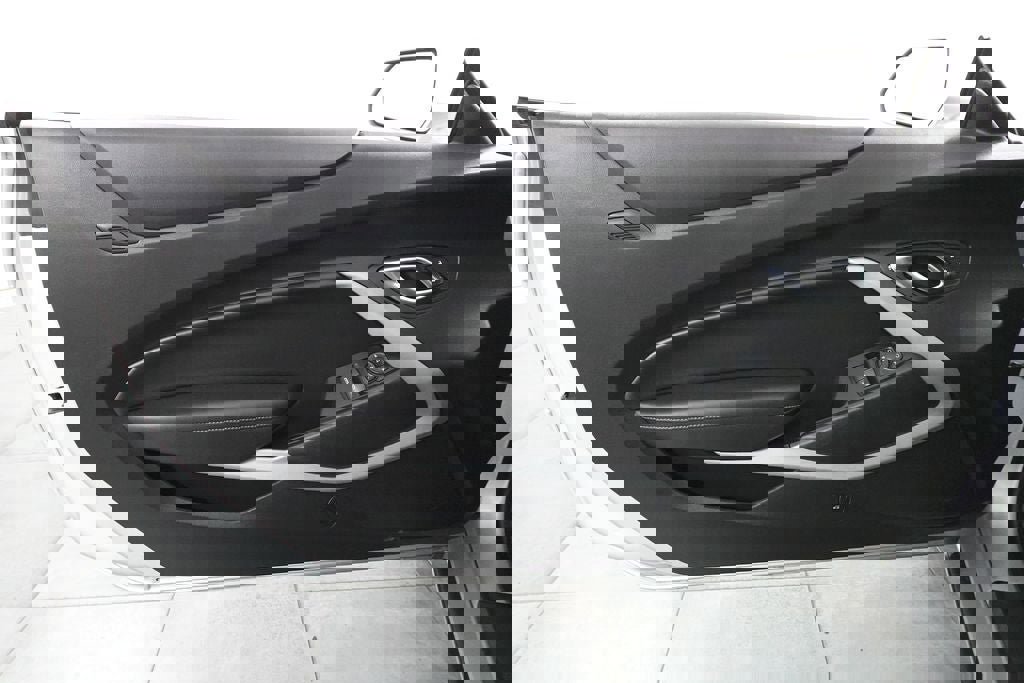 Used 2019 Chevrolet Camaro LT image 19