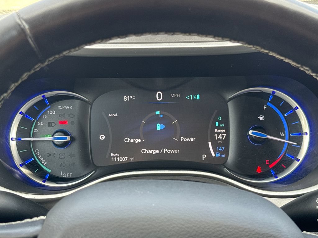 Used 2021 Chrysler Pacifica Touring-L FWD image 17