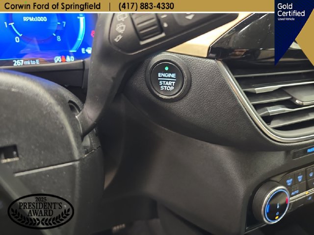 Certified 2022 Ford Escape Titanium w/ Titanium Elite Package AWD/4WD image 30
