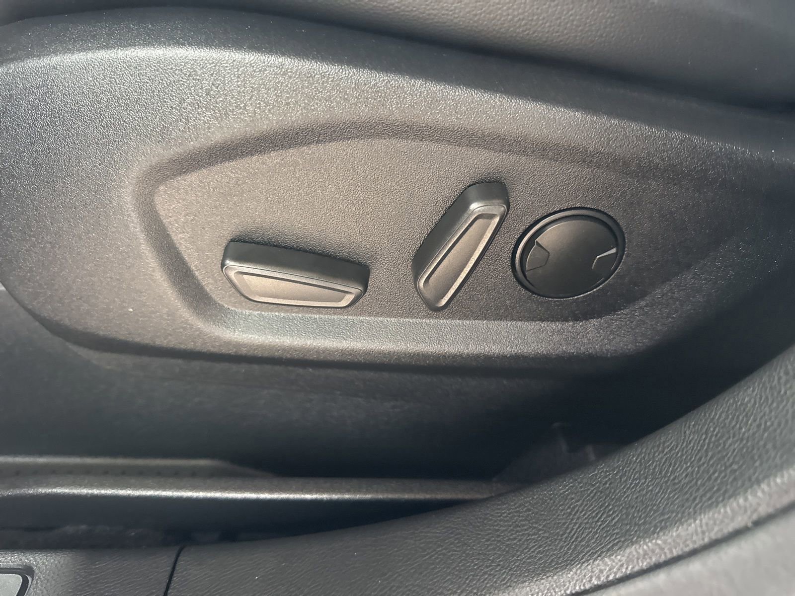 Certified 2024 Ford Edge SEL w/ Convenience Package image 27