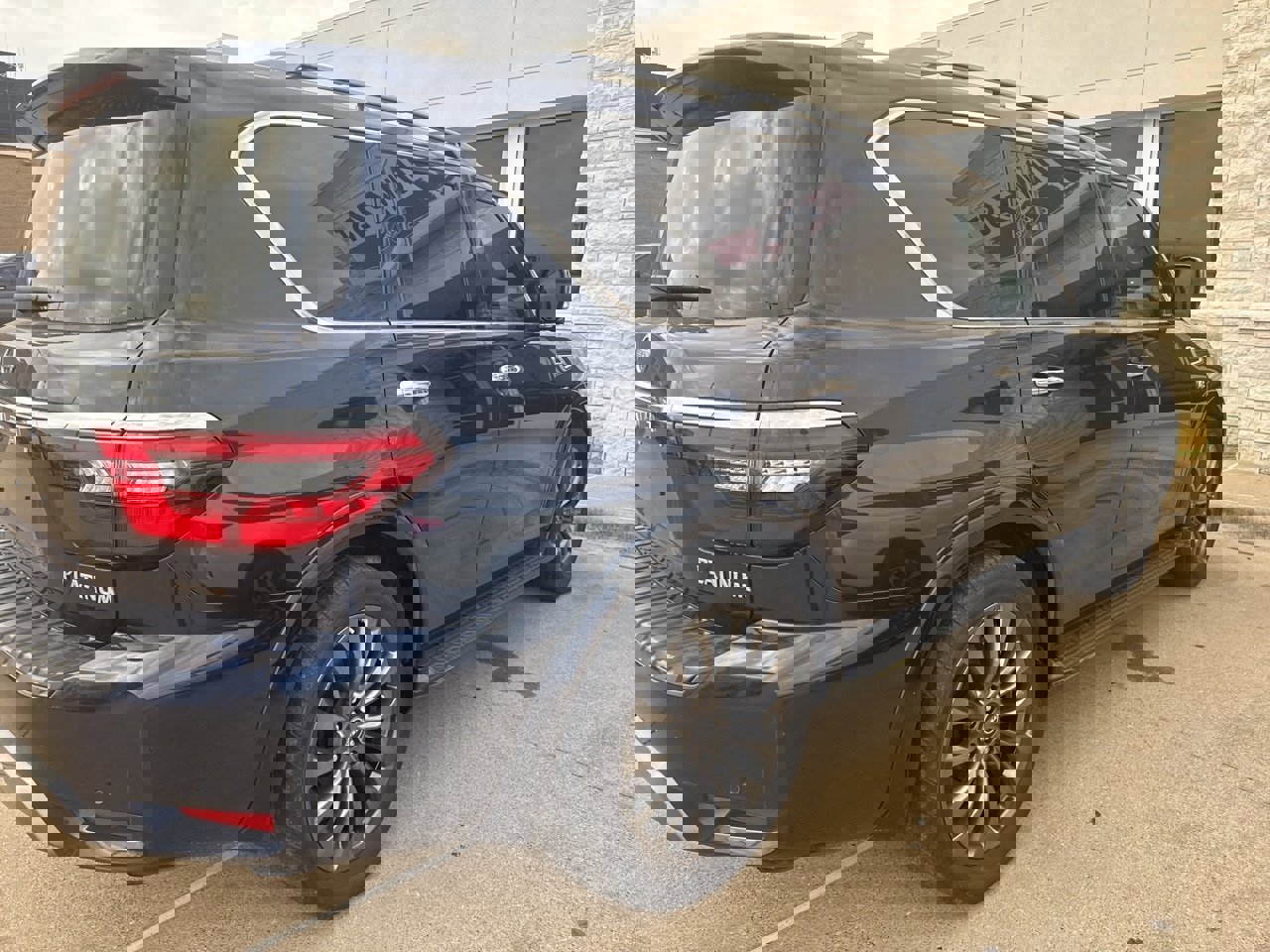 Used 2022 Nissan Armada Platinum w/ Captain's Chairs Package image 5