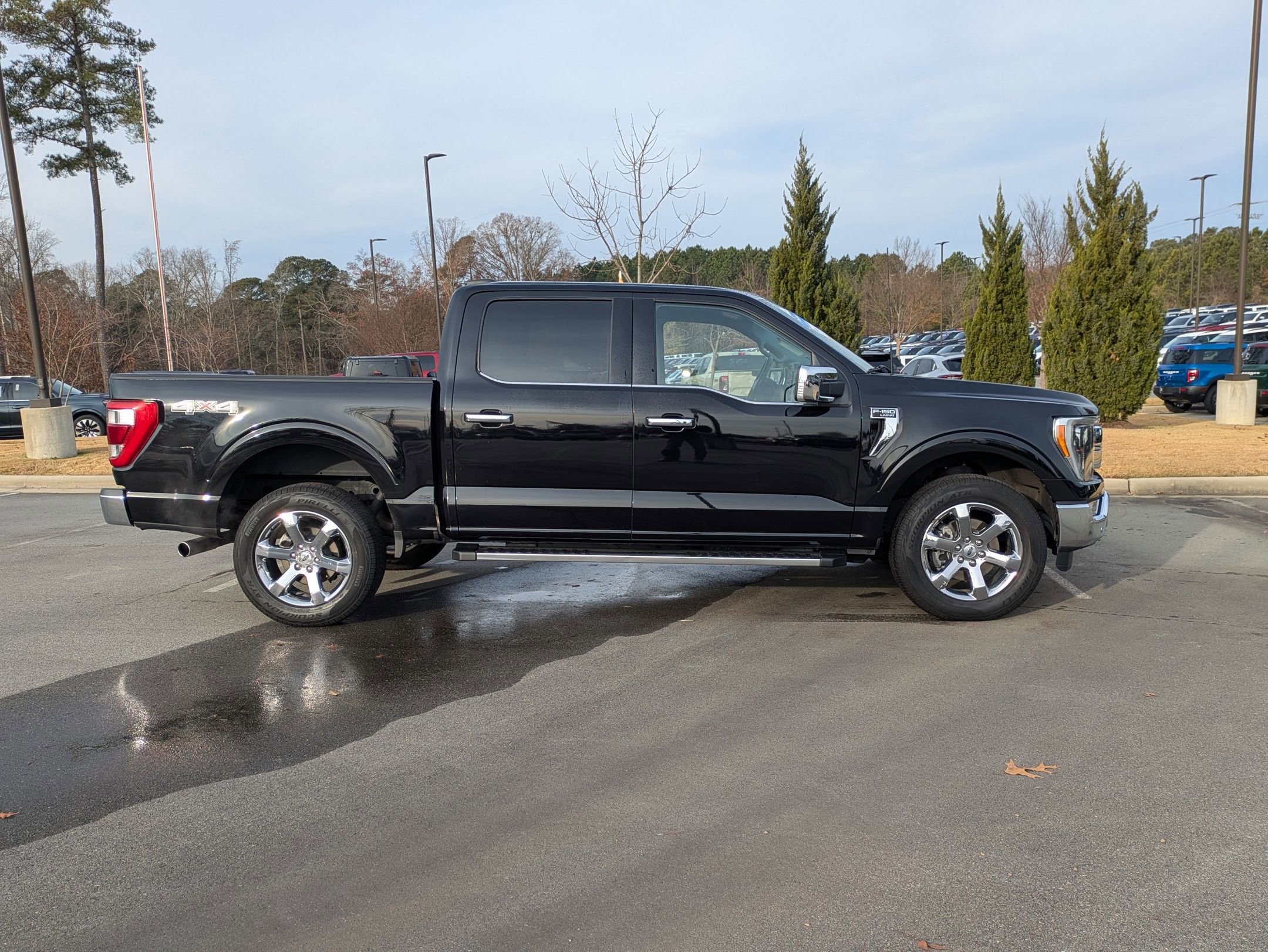 Certified 2022 Ford F150 Lariat w/ Equipment Group 502A High image 3