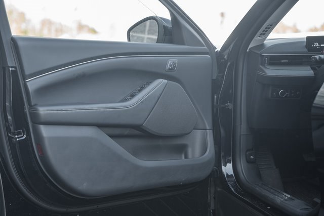 Certified 2025 Ford Mustang Mach-E Select w/ Comfort Package Lite image 40