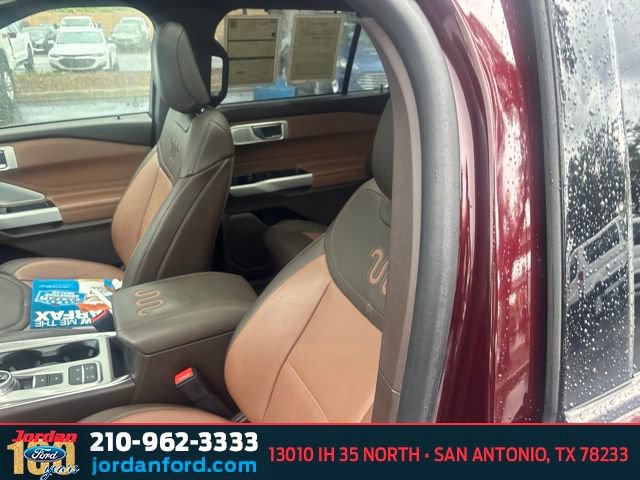 Certified 2022 Ford Explorer King Ranch w/ Class IV Trailer Tow Package RWD image 17