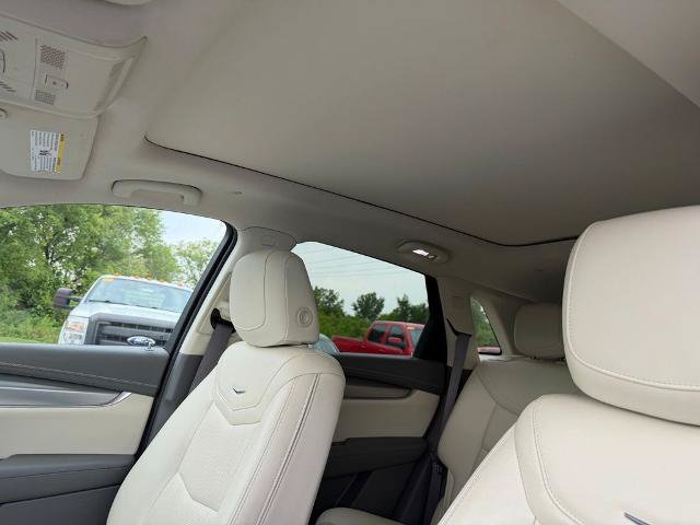 Used 2021 Cadillac XT5 Premium Luxury w/ LPO, Floor Liner Package AWD/4WD image 25