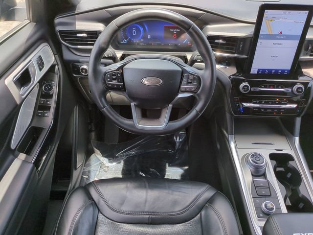 Certified 2023 Ford Explorer Platinum w/ Technology Package AWD/4WD image 16