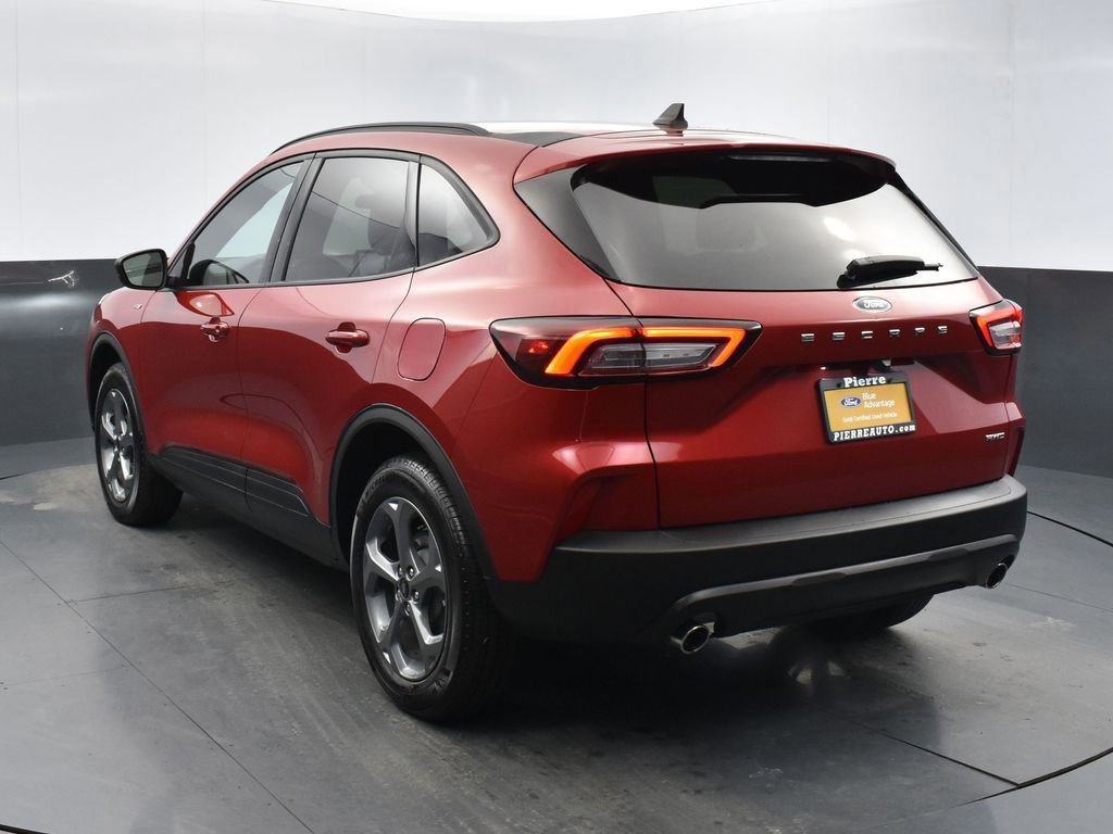 Certified 2025 Ford Escape ST-Line image 4