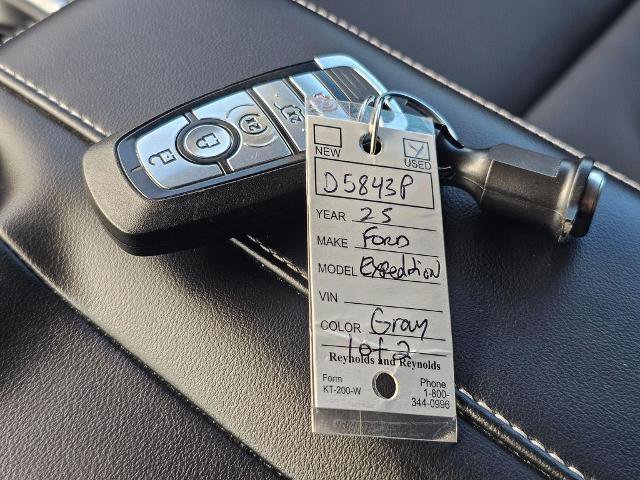 Certified 2025 Ford Expedition Max Platinum image 31