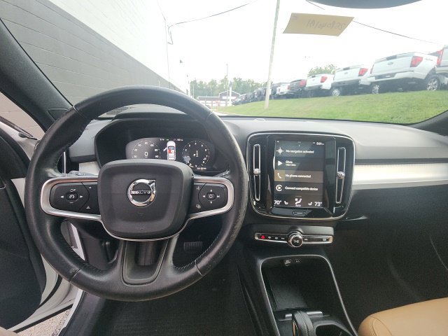 Used 2020 Volvo XC40 T5 Momentum w/ Protection Package AWD/4WD image 33