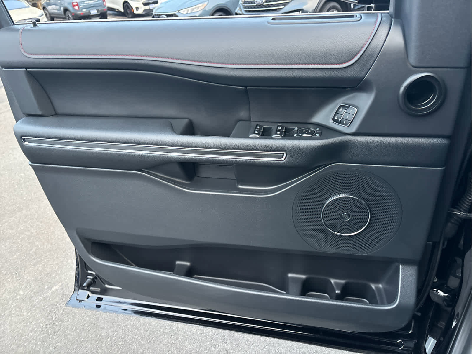 Certified 2023 Ford Expedition Limited image 27